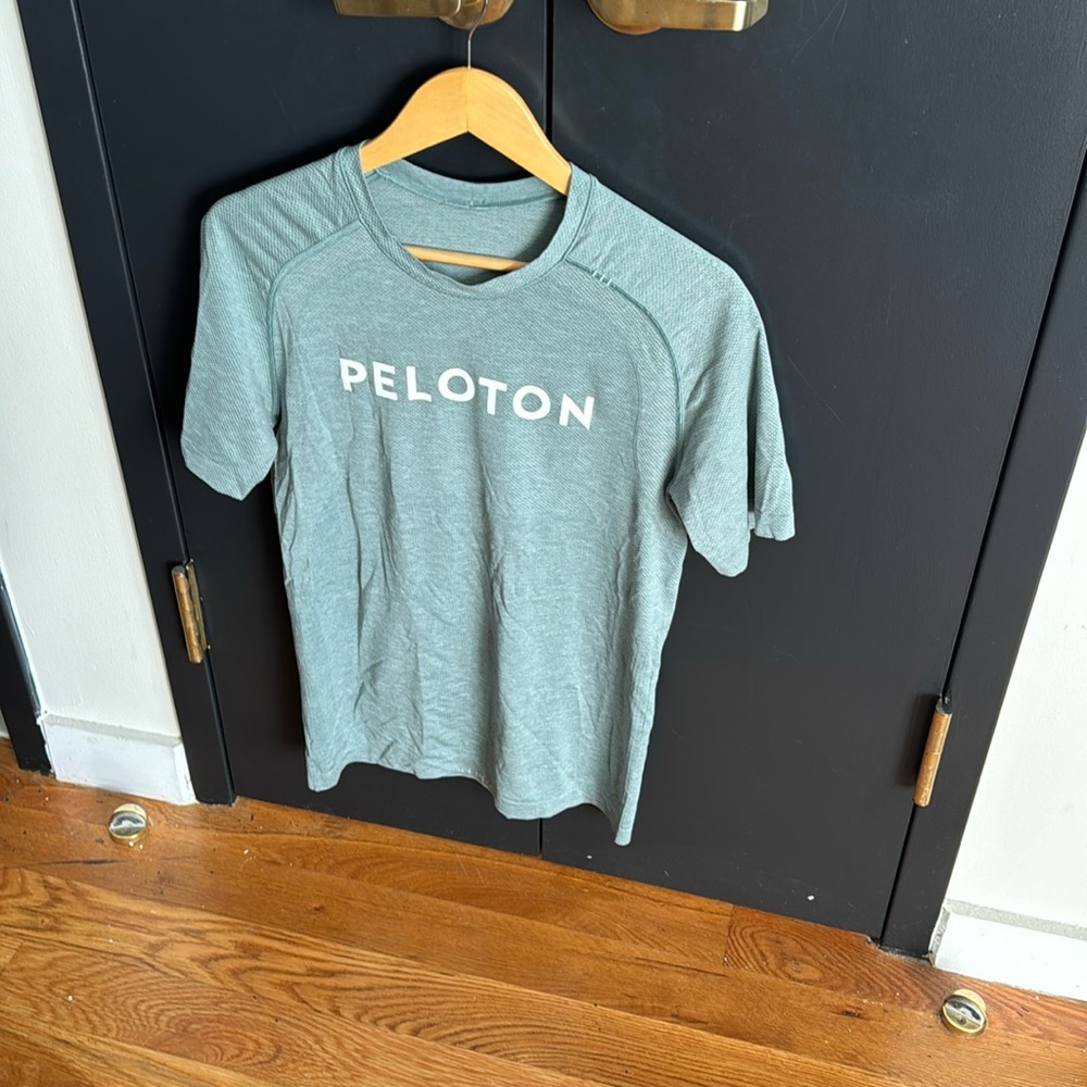 Lululemon x Peloton Men’s Small Green Metal Vent